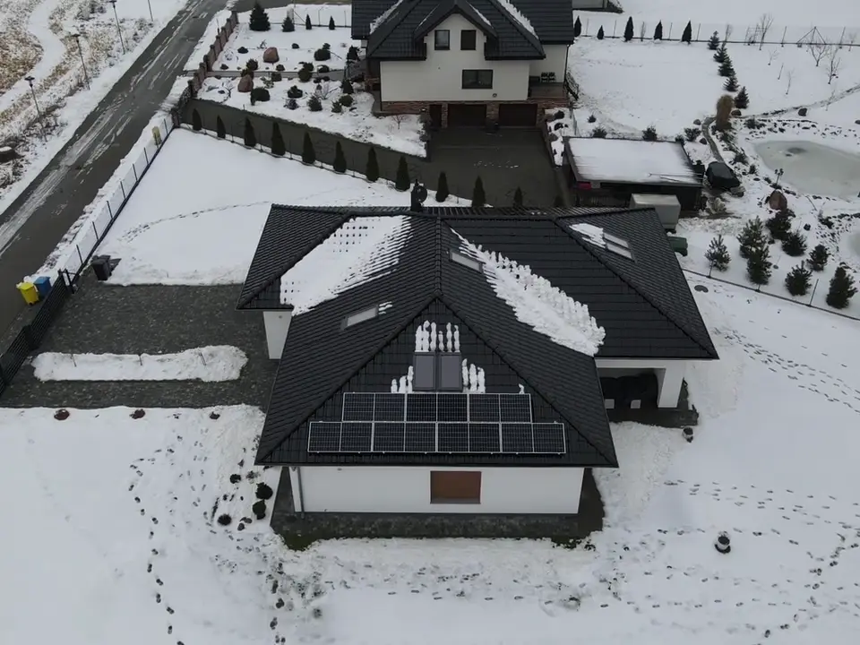 Instalacja fotowoltaiczna 3,08 kWp, Nieboczowy, widok z drona