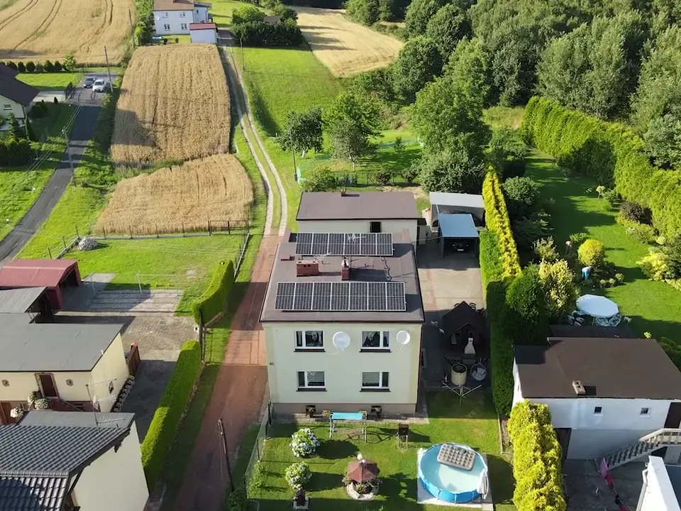 Instalacja fotowoltaiczna 5,85 kWp, Marklowice, widok z drona