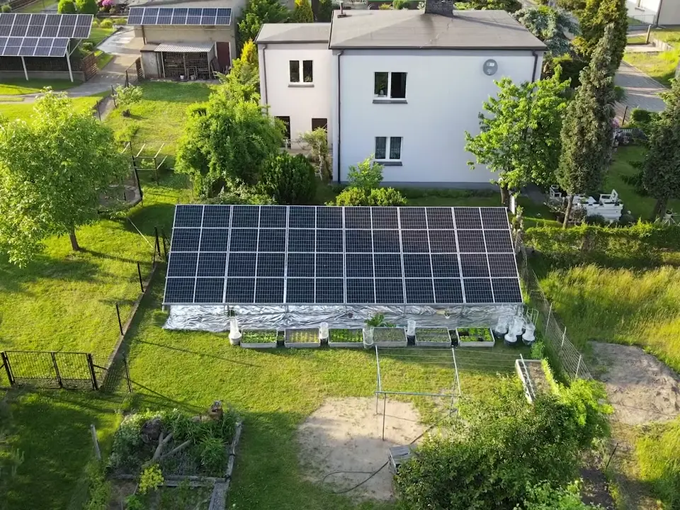Instalacja fotowoltaiczna 9,96 kWp, Rybnik, widok z drona