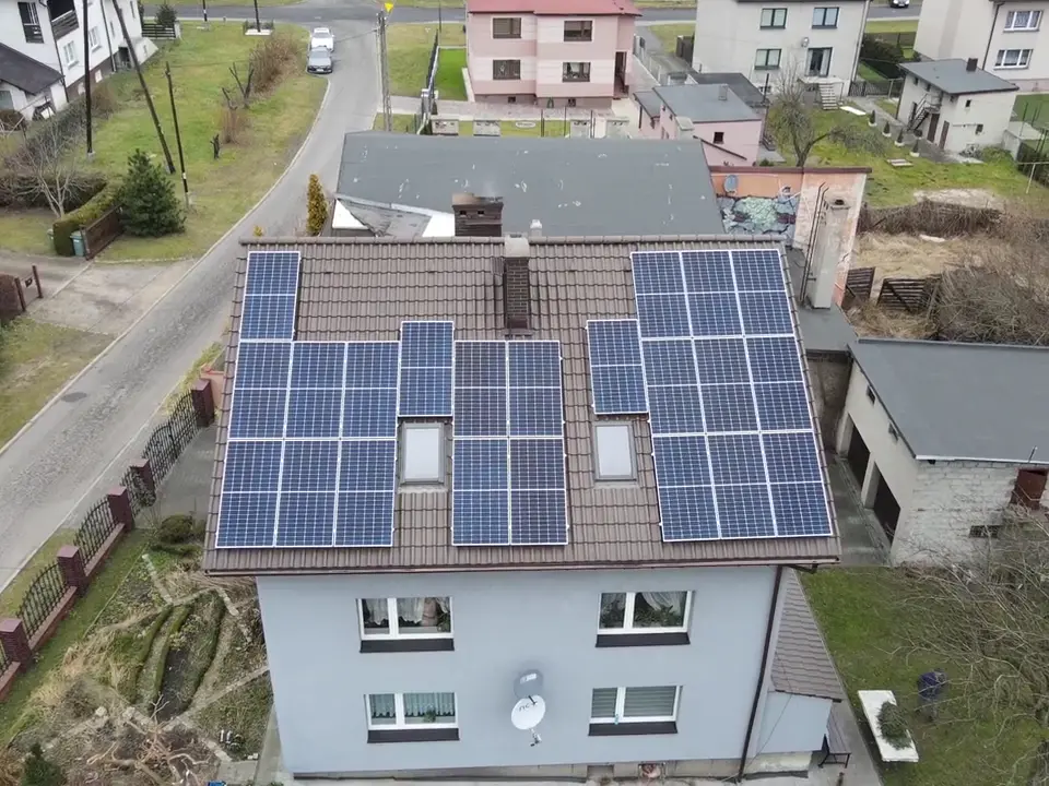 Instalacja fotowoltaiczna 9,9 kWp, Rybnik, widok z drona