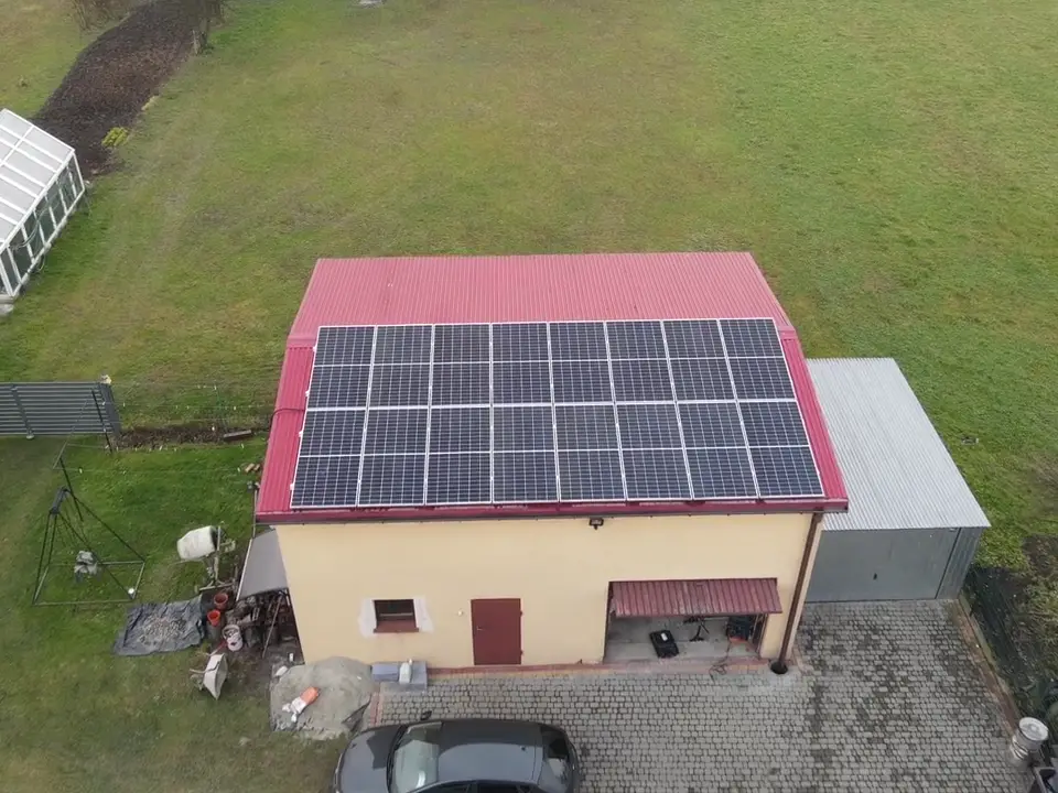 Instalacja fotowoltaiczna 7,04 kWp, Olza, widok z drona