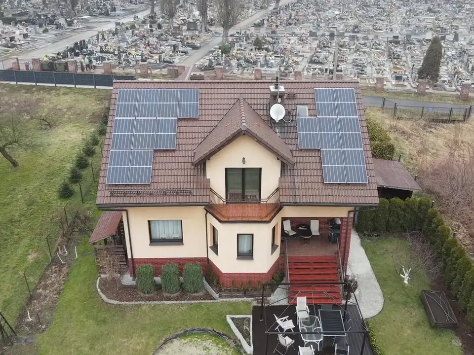 Instalacja fotowoltaiczna 6,16 kWp, Wodzisław Śląski, widok z drona