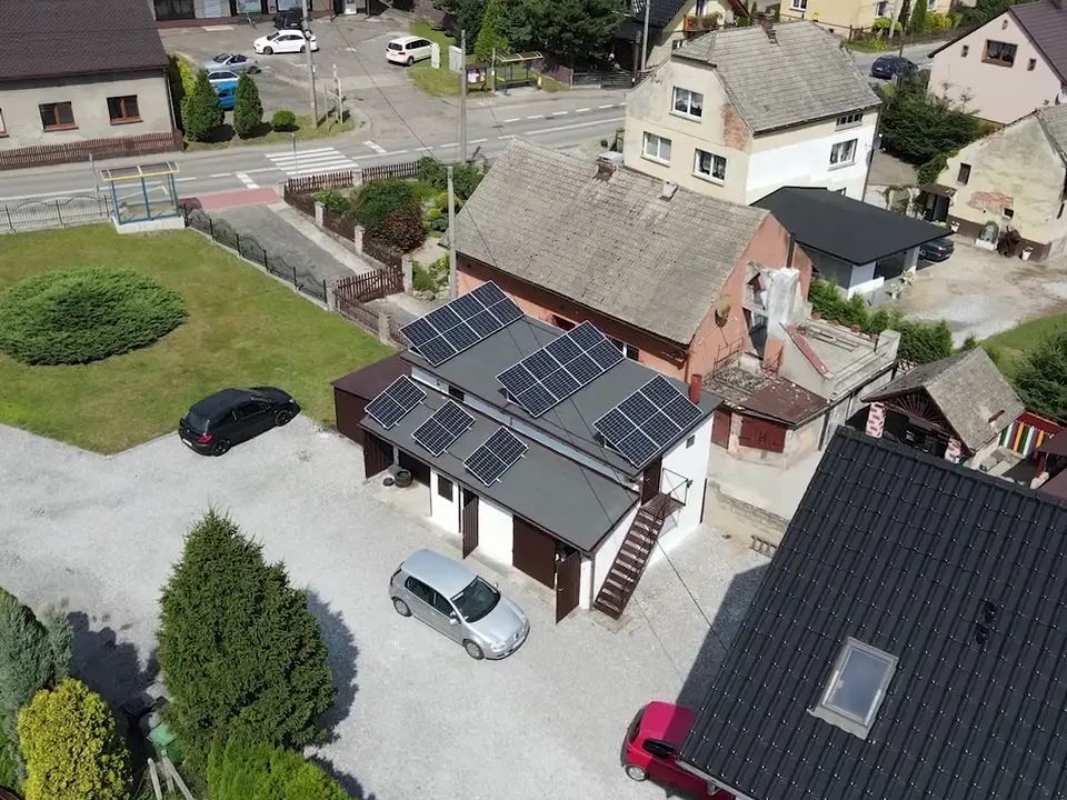 Instalacja fotowoltaiczna 5,18 kWp, Bełsznica, widok z drona