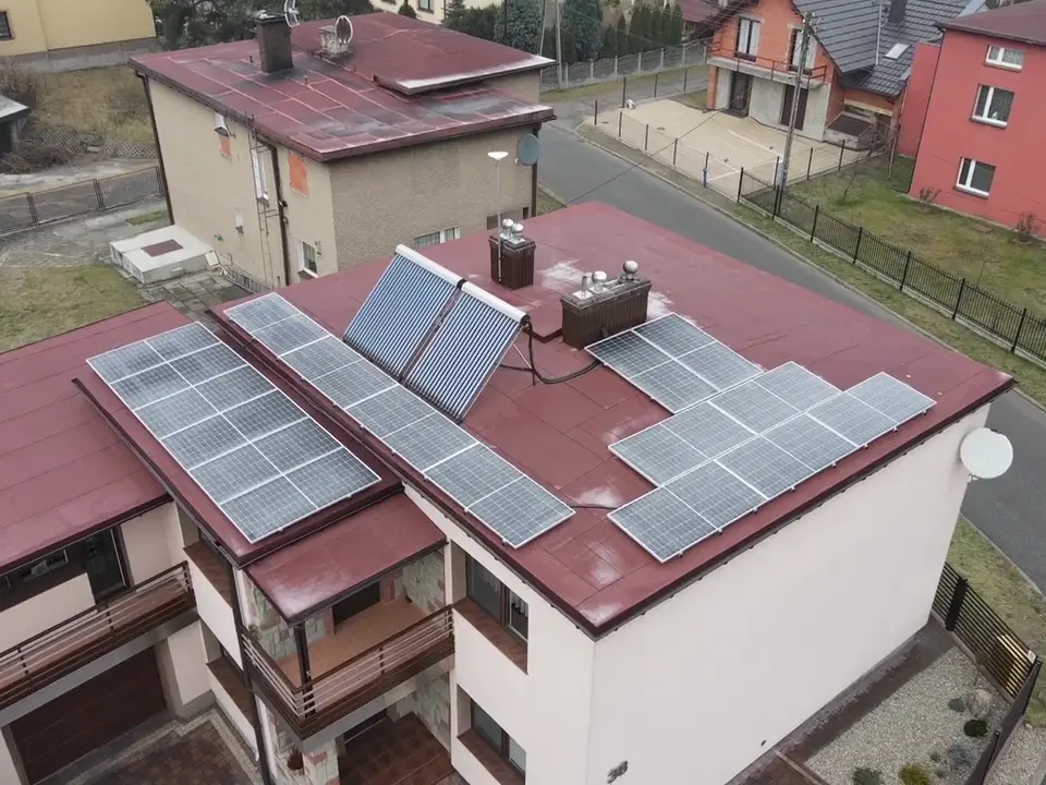 Instalacja fotowoltaiczna 7,57 kWp, Rybnik, widok z drona