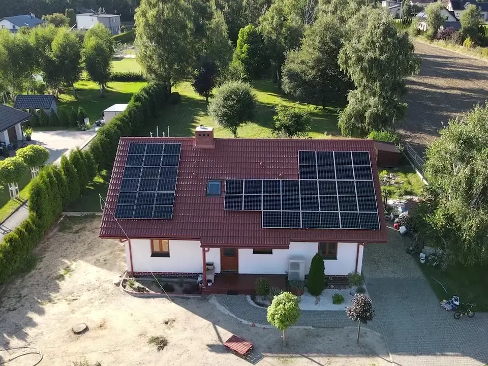 Instalacja fotowoltaiczna 6,6 kWp, Czyżowice, widok z drona
