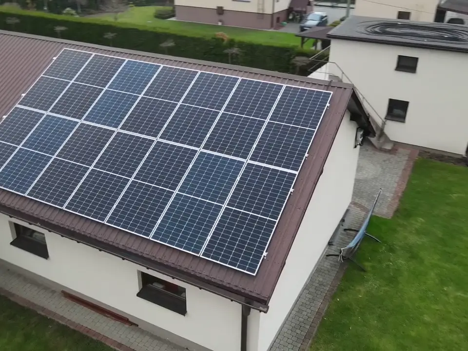 Instalacja fotowoltaiczna 10,8 kWp, Skrbeńsko, widok z drona